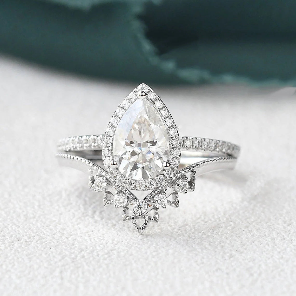 2.0 CT Pear Cut Halo CVD Lab Grown Diamond  Bridal Ring Set