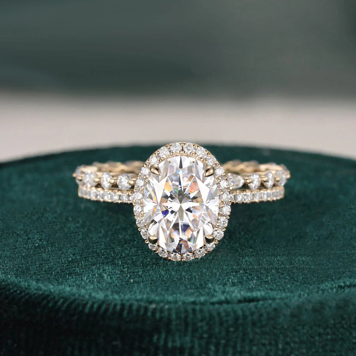 2.01 CT Oval Cut Halo CVD Lab Grown Diamond Bridal Ring Set